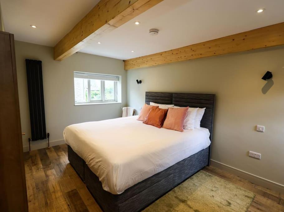Spacious 1-Bed Apartment With Super King Or Twin In Central Charlbury, Cotswolds Dış mekan fotoğraf