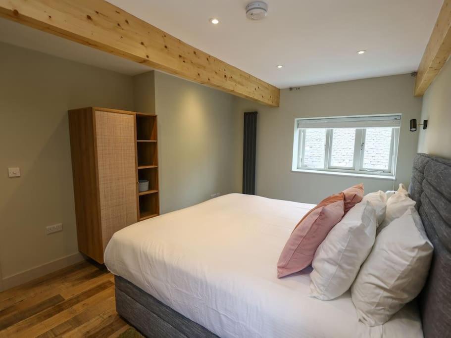 Spacious 1-Bed Apartment With Super King Or Twin In Central Charlbury, Cotswolds Dış mekan fotoğraf