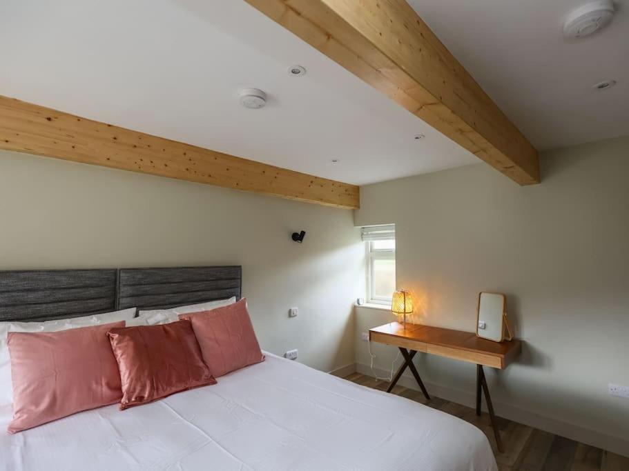 Spacious 1-Bed Apartment With Super King Or Twin In Central Charlbury, Cotswolds Dış mekan fotoğraf