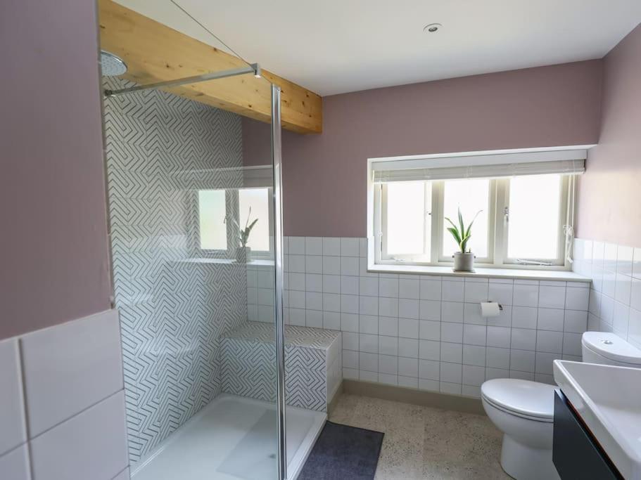 Spacious 1-Bed Apartment With Super King Or Twin In Central Charlbury, Cotswolds Dış mekan fotoğraf